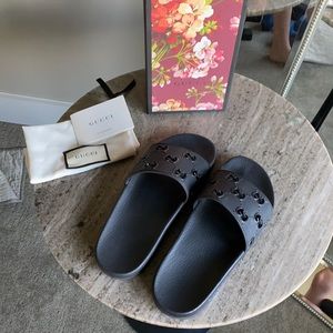 Like New Gucci Slides